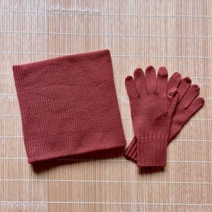 Madewell Wool Gloves + Neck Warmer set